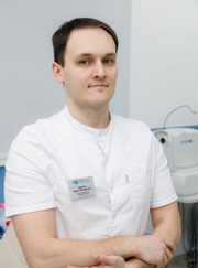 Офтальмолог, офтальмохирург Вахит Юсифович Нуреев