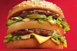 Ресторан быстрого питания Вкусно — и точка, с рейтингом 2.4 - находится по адресу Москва, Дмитровское шоссе, 89Б ст1 