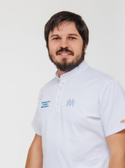 Имплантолог, стоматолог-хирург Альберт Фанизович Хамидуллин