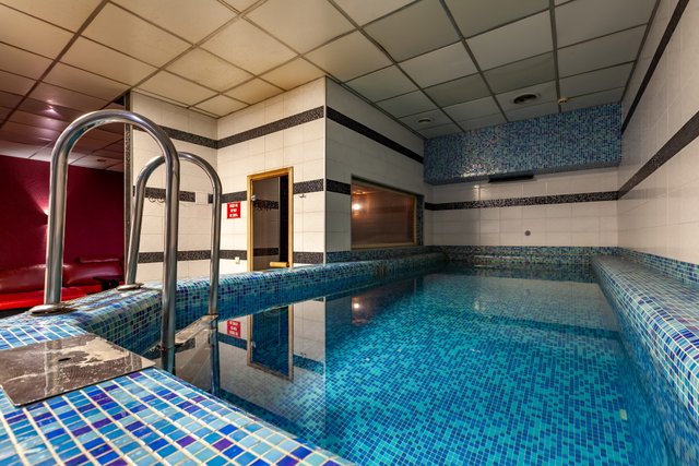 Анам кеште мас болып, жыныстық қатынасқа түсуді сұрады Порно қоғамдық орындарда мастурбация байқалмайды