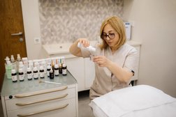 Центр косметологии Buro эстетики лица и тела, с рейтингом 4.6 - находится по адресу Москва, Большая Почтовая улица, 32к8 