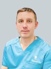 Имплантолог, стоматолог-хирург Олег Николаевич Болонкин