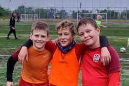 Центр подготовки юных футболистов Заря, с рейтингом 5 - находится по адресу Владивосток, улица Каплунова, 7 