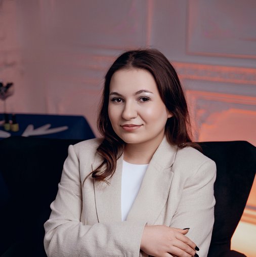 Лиза Асхабова