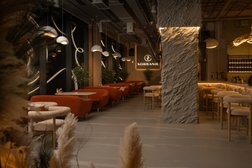 Гастро лаунж Собрание, с рейтингом 4.8 - находится по адресу Санкт-Петербург, Стахановцев, 1 ст1 