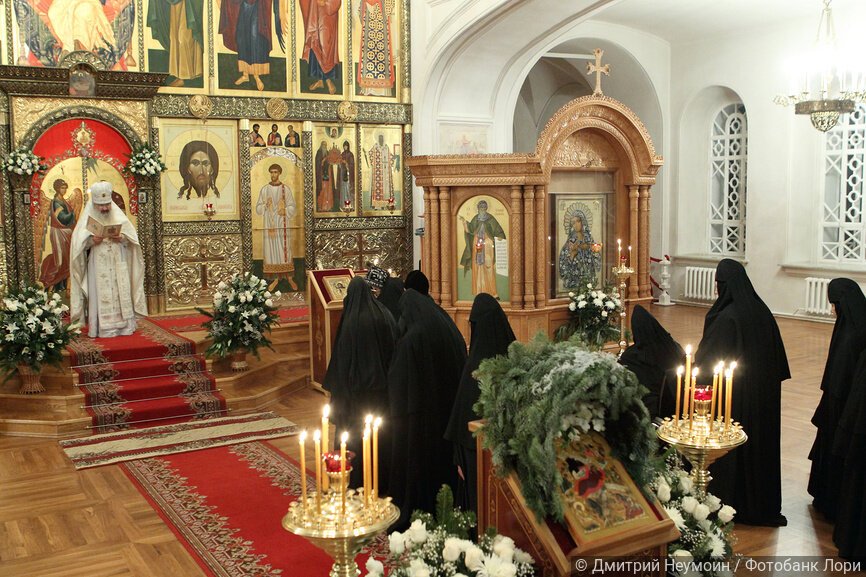 Праздничная Рождественская литургия в Казанском соборе