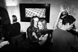 Кафе-клуб Blindage, с рейтингом 2.3 - находится по адресу Калининград, улица Черняховского, 2А 