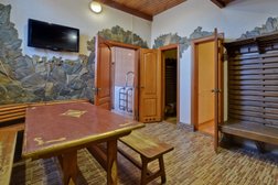 Баня на Енисейской физкультурно-оздоровительный комплекс, с рейтингом 3.9 - находится по адресу Омск, 3-я Енисейская улица, 30Б 