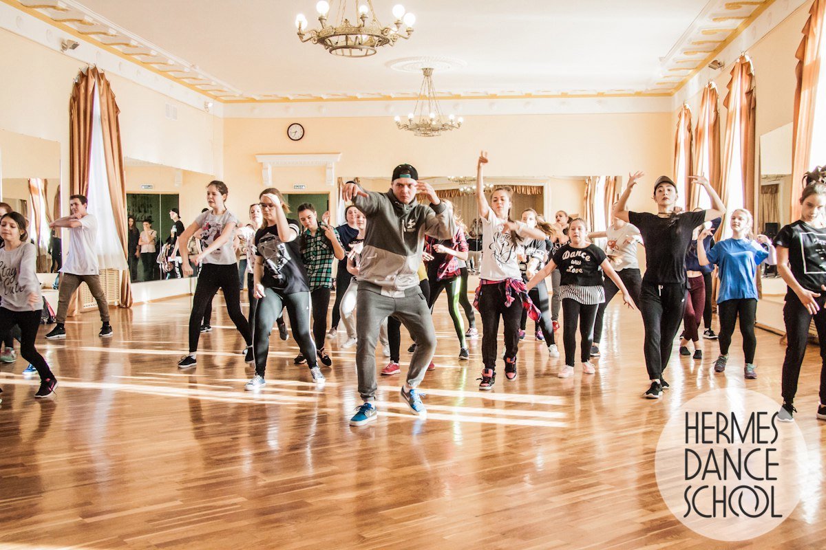 Dance school. Hermes Dance. Hermes Dance School. Центр Гермес студия Зевс танцы.