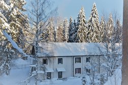 Парк-отель Хвойный, с рейтингом 4 - находится по адресу Санкт-Петербург, проспект Ленина, 88 лит Д 