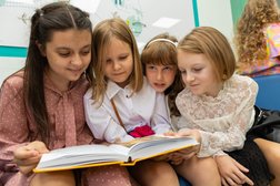 Международная школа Концепт, с рейтингом 4.2 - находится по адресу Москва, 3-я Прядильная улица, 6а 