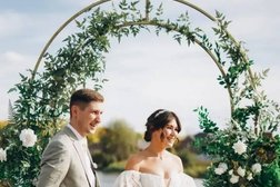 Шатер Garden Park, с рейтингом 4.7 - находится по адресу Республика Башкортостан, Уфа, Линёвая улица, 76/3 