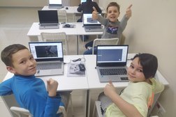 Школа программирования для детей Алгоритмика, с рейтингом 4.9 - находится по адресу Екатеринбург, Кировградская улица, 11 