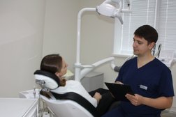 Стоматологическая клиника Адента, с рейтингом 3.8 - находится по адресу Республика Татарстан, Набережные Челны, 42-й комплекс, 2 