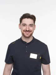 Пародонтолог, имплантолог Денис Ролланович Осипов