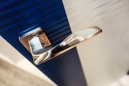 Салон напольных покрытий и дверей Белорусские Двери, с рейтингом 2 - находится по адресу Восточно-Казахстанская область, Усть-Каменогорск,118 